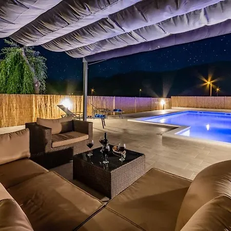 Holiday home Adriana Dalmatia Dugopolje